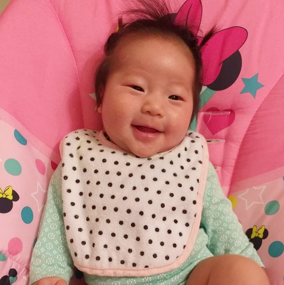 Meet your Posher, Angelina - Picture 1 of 1